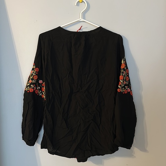 Black Luna Moon embroidered top! - Picture 2 of 2